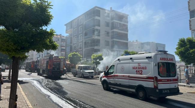 Aliağa'da inşaat malzemeleri deposunda yangın