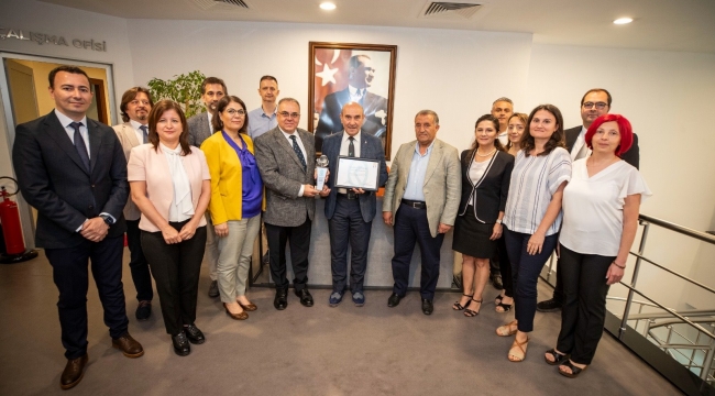 ESHOT’un engelleri kaldıran projesine özel ödü