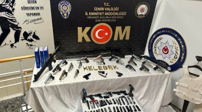 İzmir merkezli ‘Kelebek’ Operasyonunda 17 Kişi Gözaltına Alındı