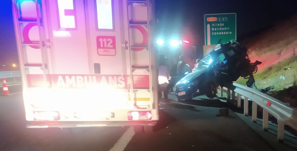 -Aliağa’da feci kaza: 2 kişi öldü, 2 kişi ağır yaralandı