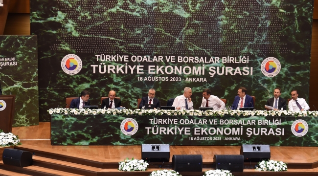 BAŞKAN ERTÜRK CUMHURBAŞKANI YARDIMCISI CEVDET YILMAZ VE BAKANLARA ALİAĞA’NIN SORUNLARINI AKTARDI