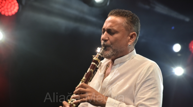 Hakan Altun ve Hüsnü Şenlendirici Aliağa’da Sevenleriyle Buluştu