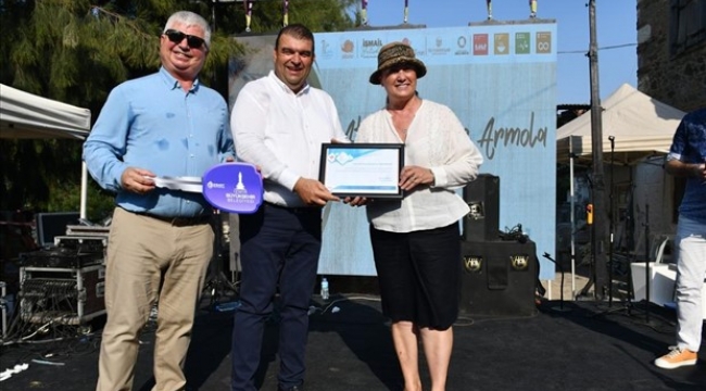 İzmir Büyükşehir Belediyesi Seferihisar’a otobüs hibe etti
