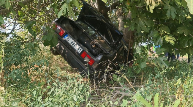 İzmir’de otomobil şarampole uçtu: 2 ölü