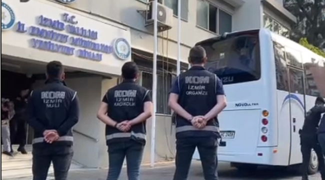 İzmir’de FETÖ’ye kıskaç: 84 kişi adliyede