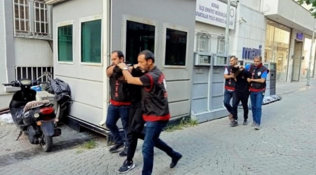 Kur’an-ı Kerim yakanlardan biri kazada öldü, diğeri 10 ay hapis aldı