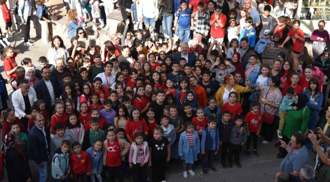 Menemen’de eğitime destek: Her öğrenciye bin TL destek