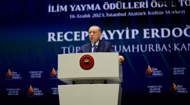 “Türkiye’nin Akademi Ödülleri” olarak nitelendirilen İlim Yayma Ödülleri sahiplerini buldu.