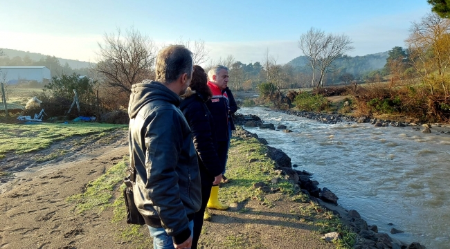 Bergama’da Selden Zarar Gören, Hayvanları Telef Olan Hiç Bir Üreticimizi Çaresiz Bırakmayacağız