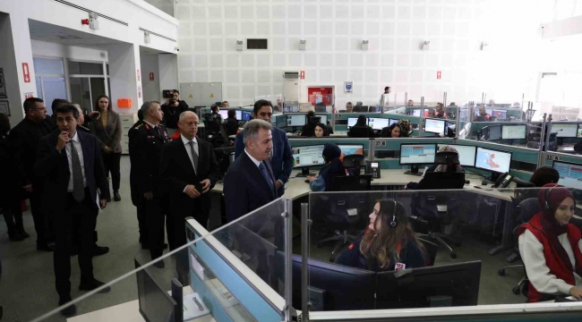 İzmir Valisi Elban: “Yeni yıl için 15 bin 124 personelimiz sabaha kadar görev yapacak”