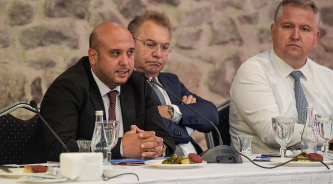 Tugay: Elimizin altında olan hazineleri görmeliyiz