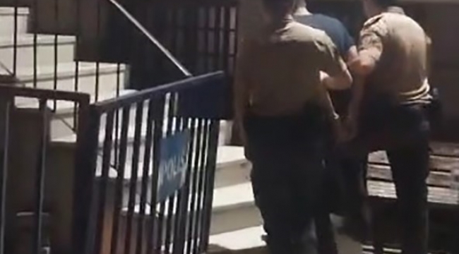 İzmir’de 13 yıl hapis cezasıyla aranan hırsız yakalandı
