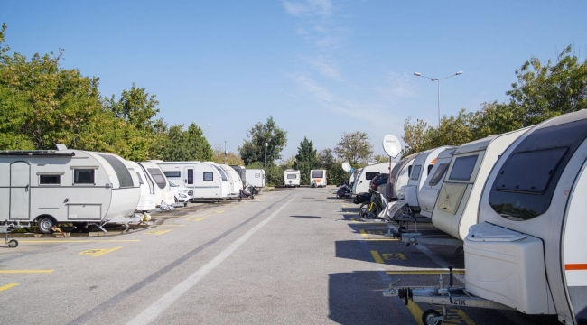 Karavancıların tercihi İnciraltı Karavan Parkı