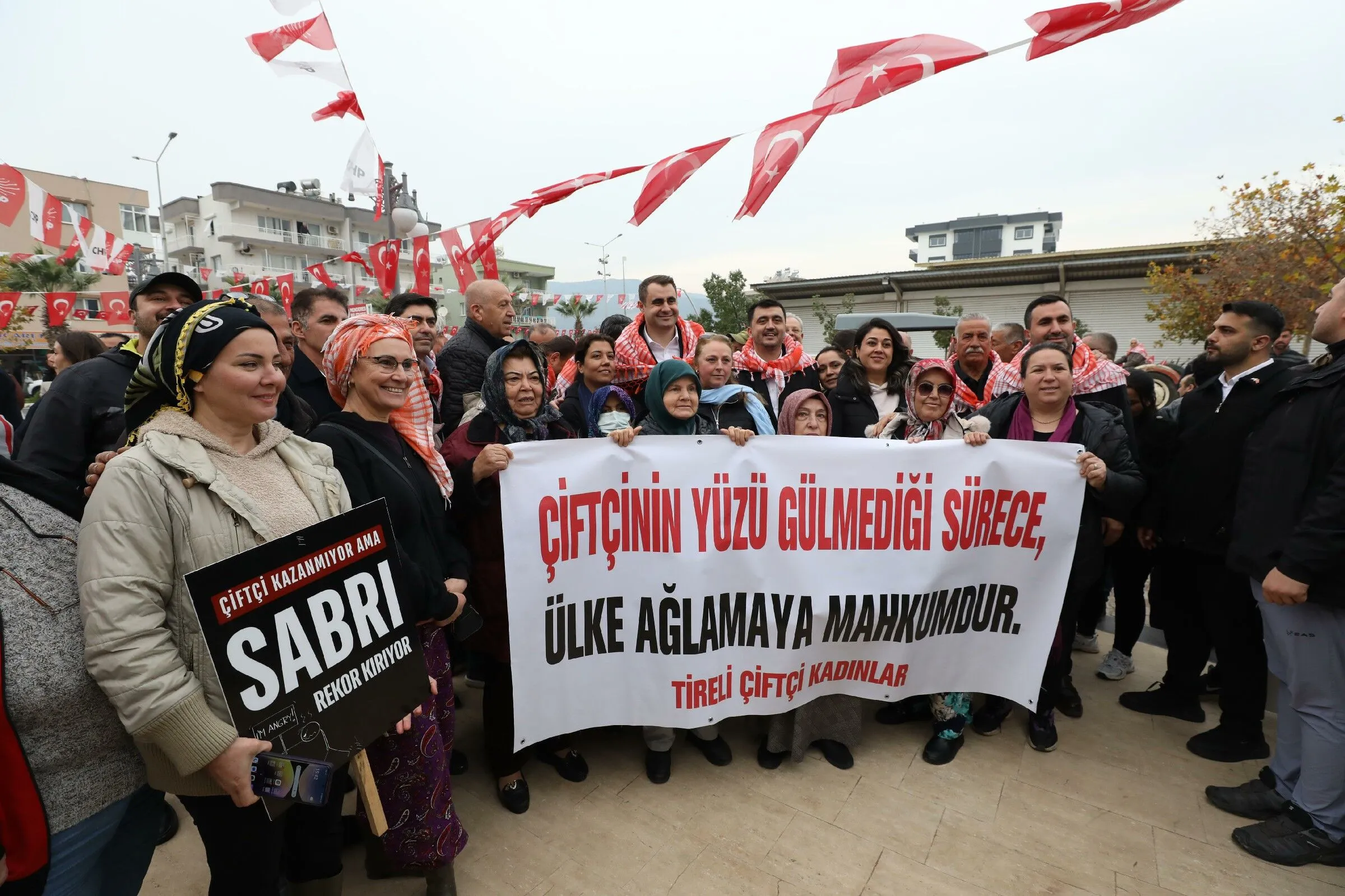 Mandalina Üreticileri Gümüldür’de Ses Yükseltti