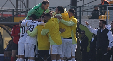 Aliağa FK, zirveye oynuyor