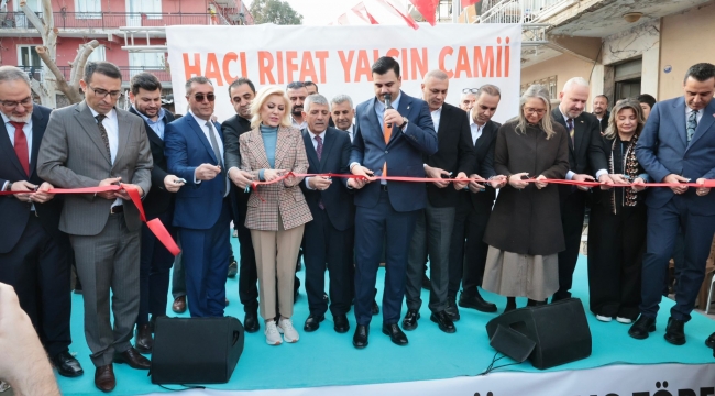 Binlerce Menemenli tek yürek oldu