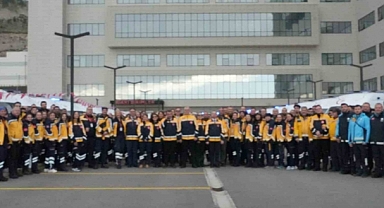 İzmir'de sağlık filosuna 45 yeni ambulans